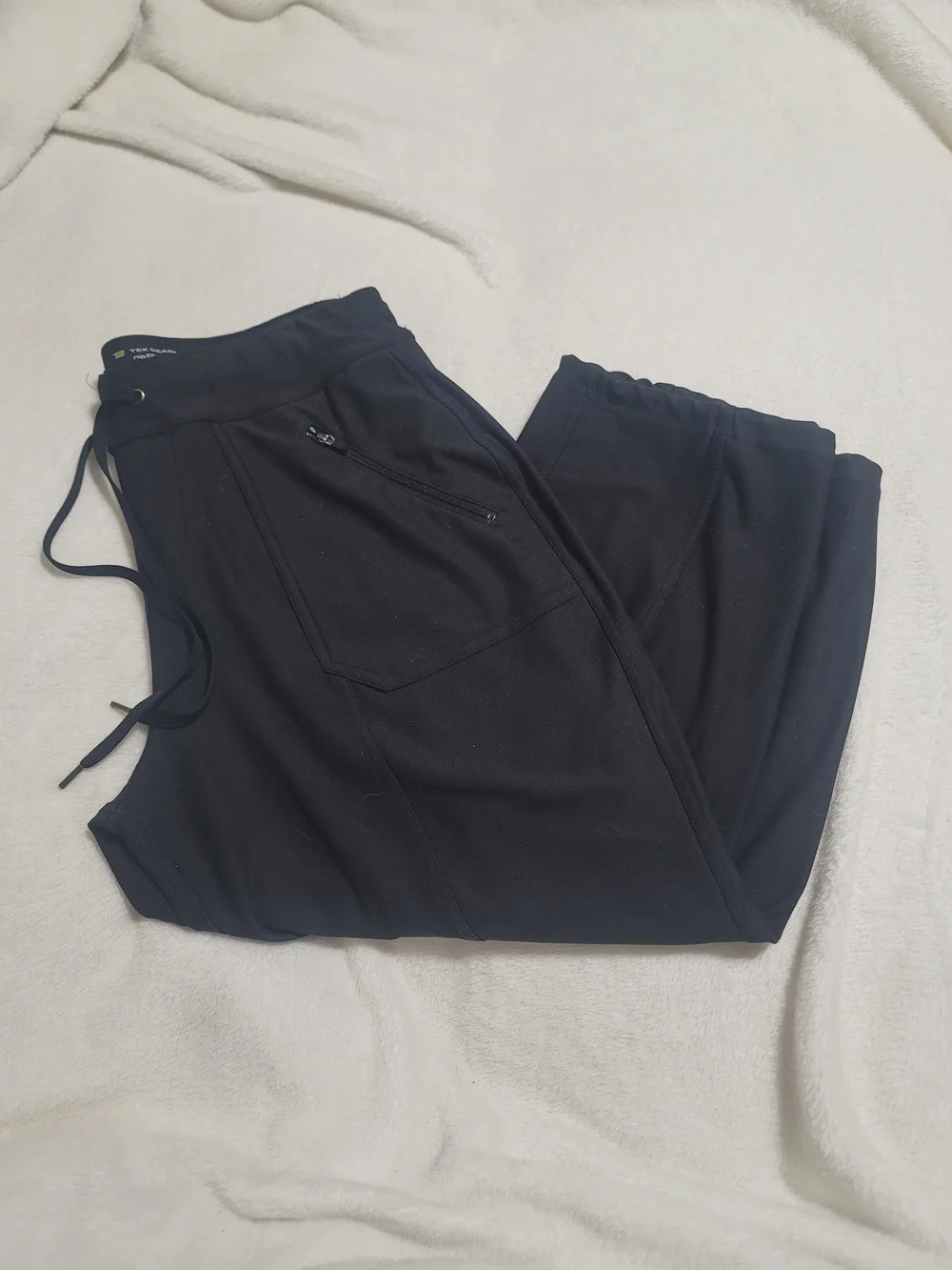 Tek Gear Black Capril Pants Athletic Sz Medium Workout Womens Gym Cropped - Picture 1 of 4